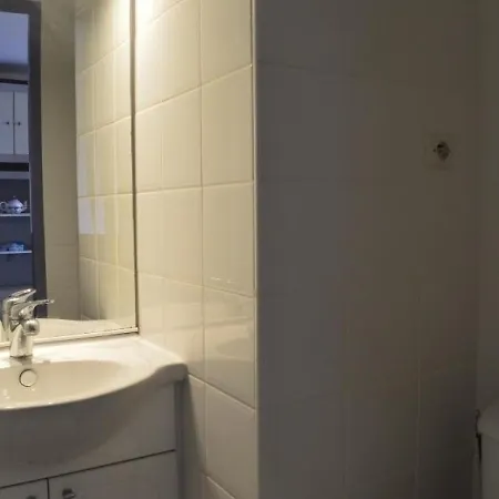 Cap D'agde, 1 Piece, 4 Personnes - Fr-1-249-296 Agde